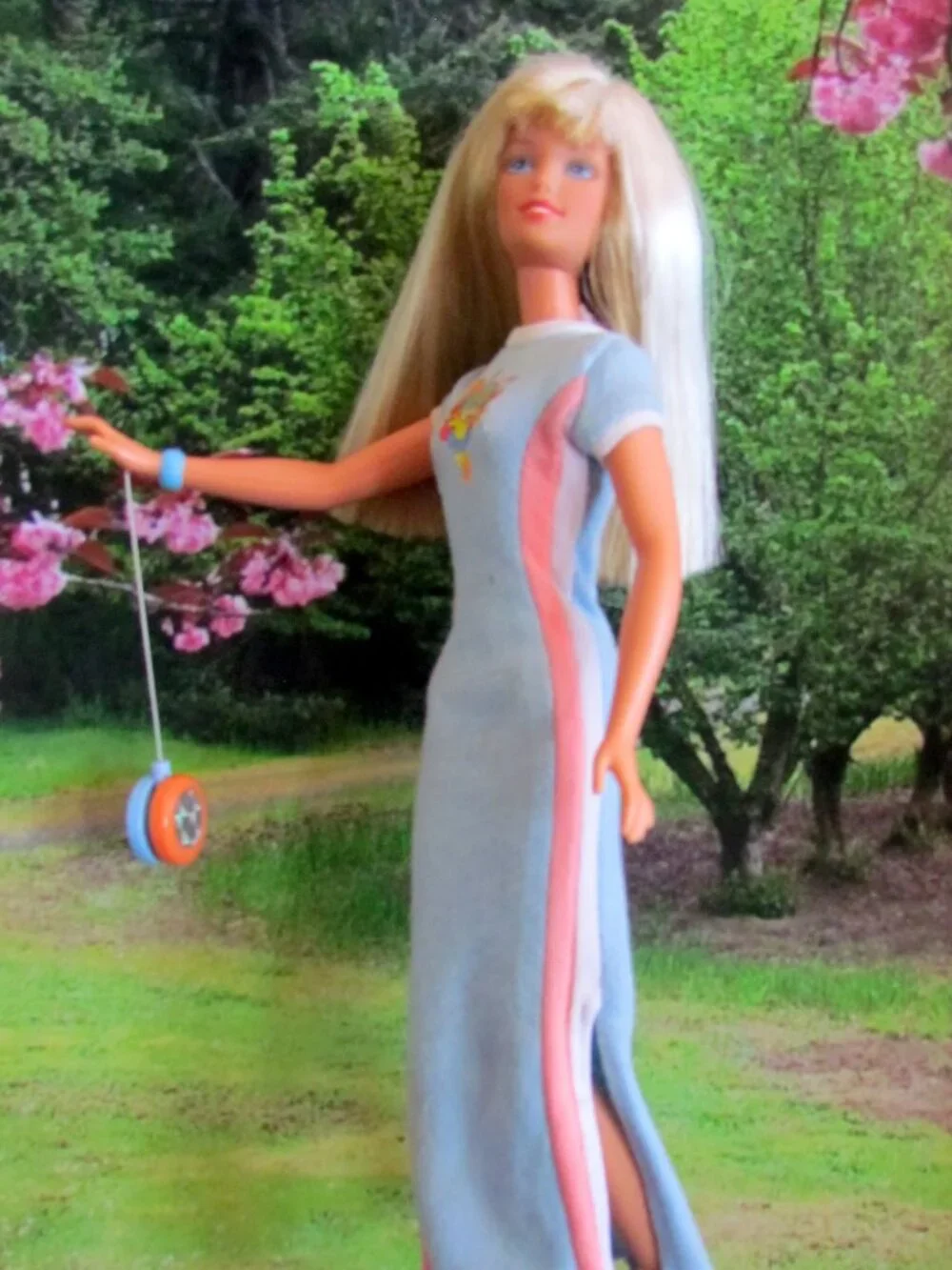 TOTALLY YOYO SKIPPER DOLL w WORKING YOYO ORIGINAL DRESS BOOTS #22228 BARBIE SIS